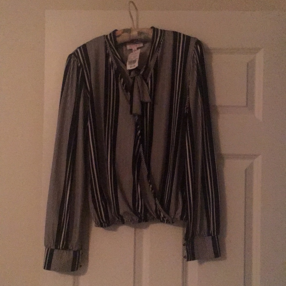 Black and white long sleeve blouse